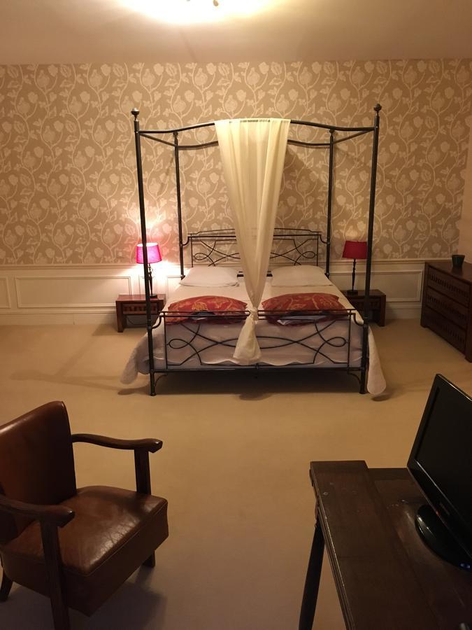 Manoir De La Graviere Bed & Breakfast Mouzon  Bagian luar foto
