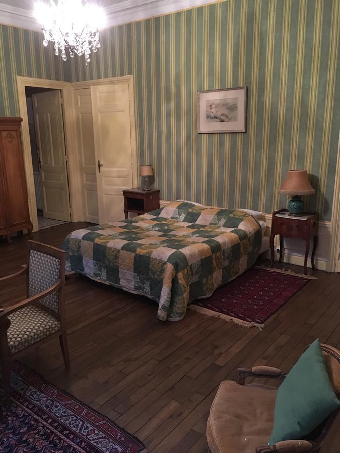 Manoir De La Graviere Bed & Breakfast Mouzon  Bagian luar foto