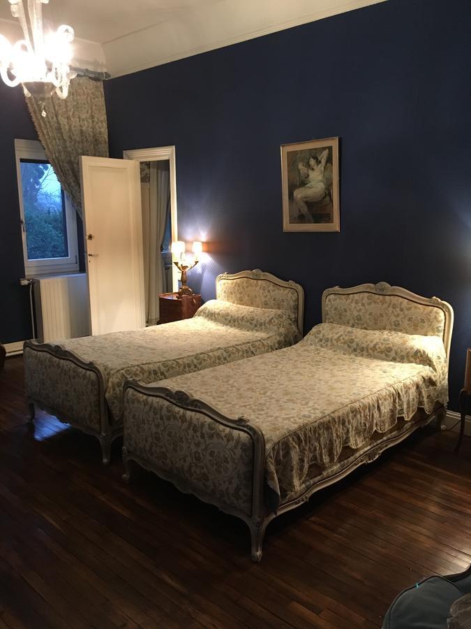 Manoir De La Graviere Bed & Breakfast Mouzon  Bagian luar foto
